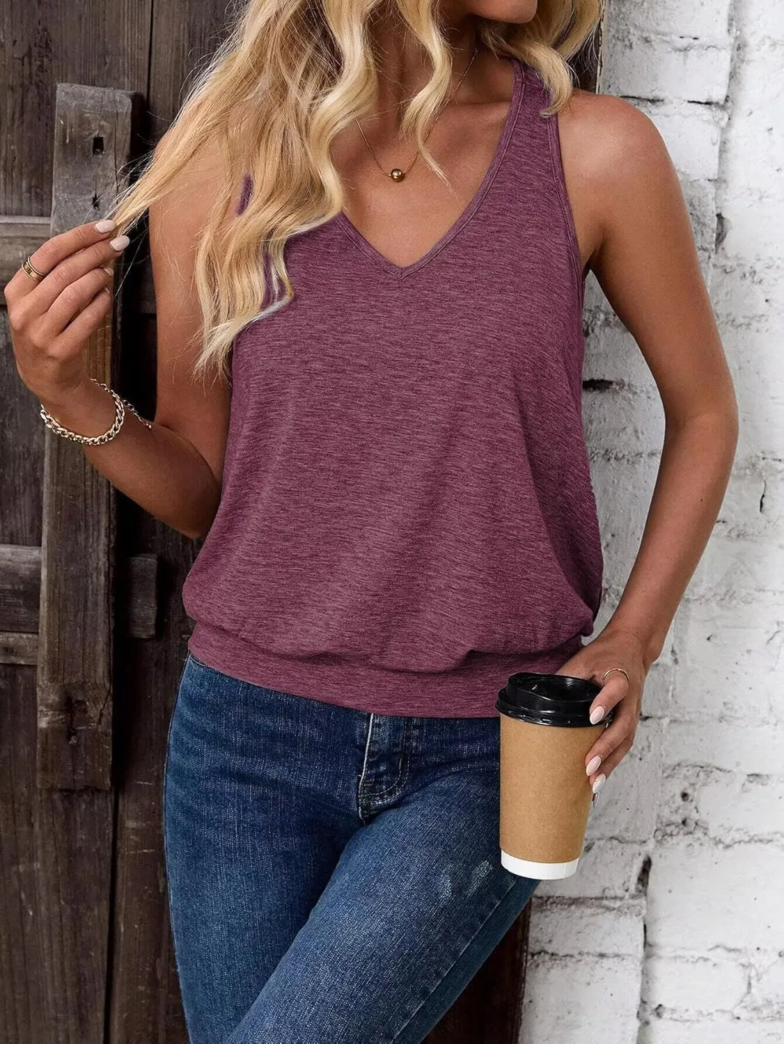 Womens Tank Tops Casual V Neck Sleeveless Summer Spring Clothes Loose Fit Cute Outfit Basic Cami 2025 Fashion Shirts
